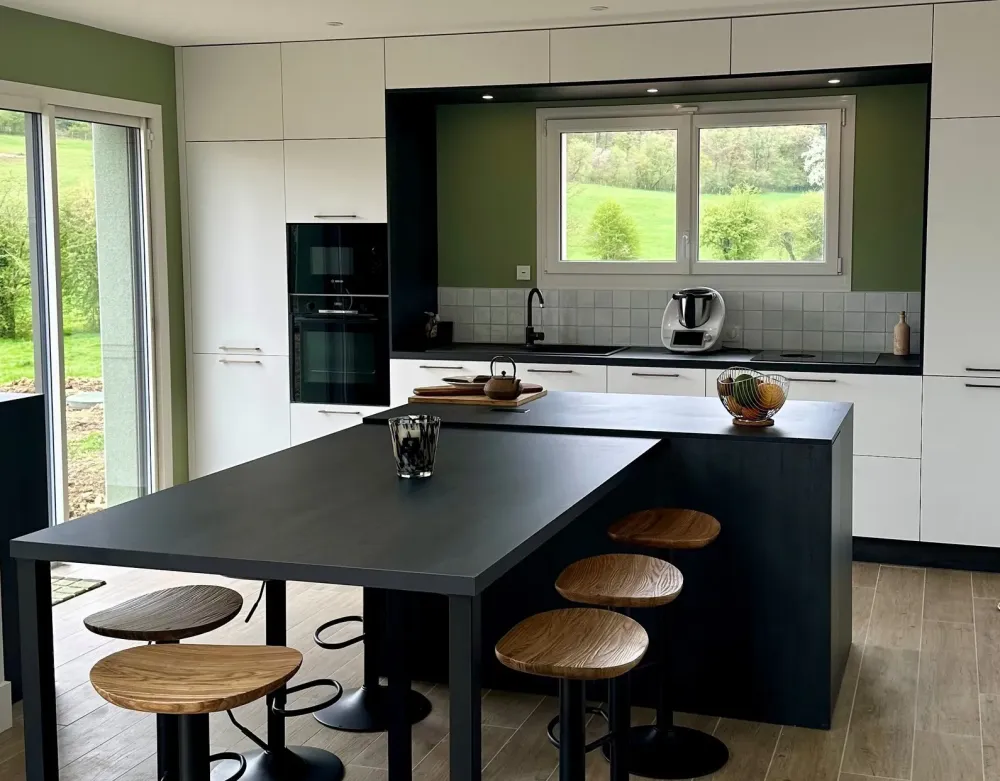 Cuisine au design épuré et contemporain