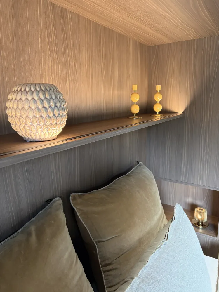 SHOWROOM 3